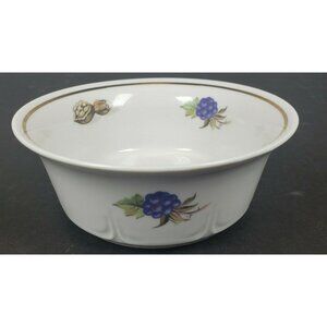 JL Menau Dessert Bowl Von Henneberg Porzellan Fruit Nuts GDR Gold Trim